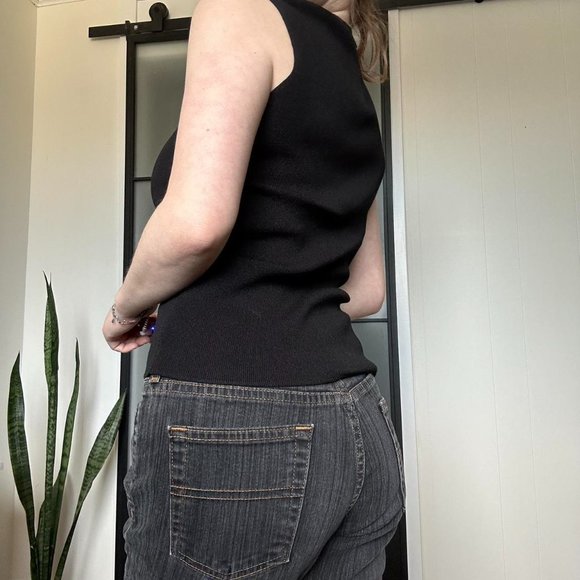 2000s Vintage Keyhole Cut Out Top - Picture 3 of 8